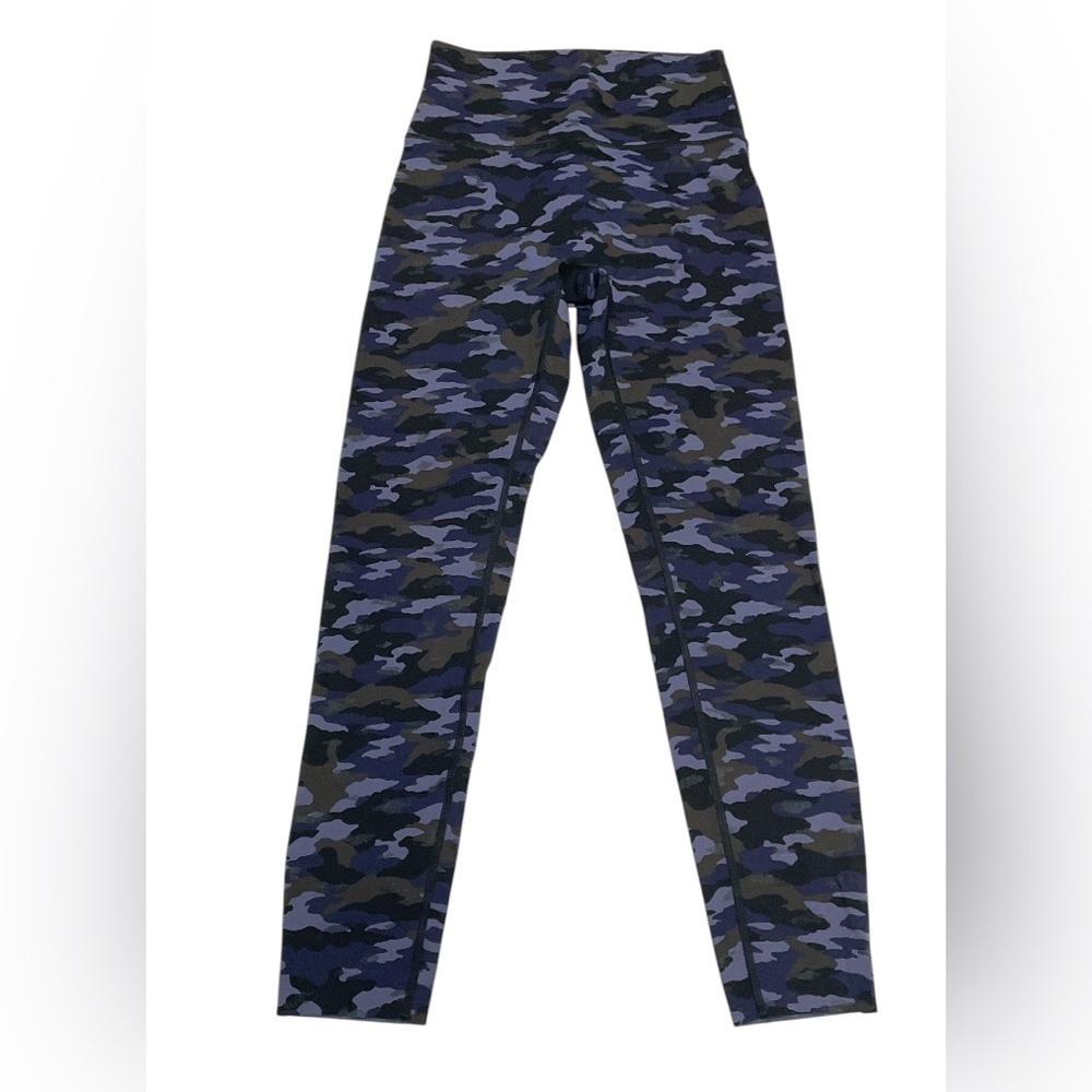 Aerie chill play move Camo leggings Medium
